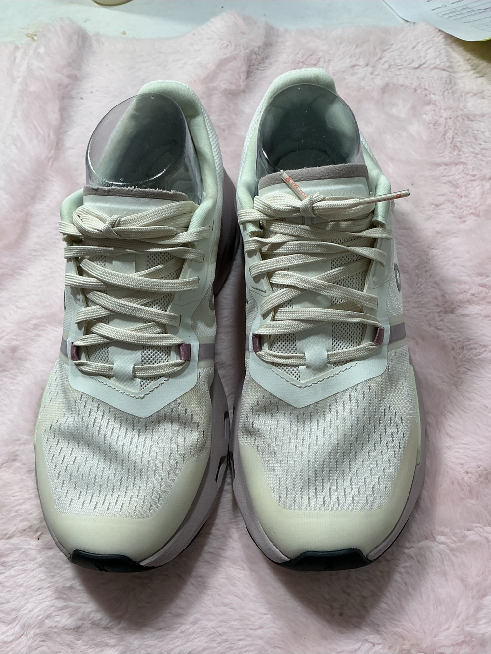 On Running Cloudpulse Women's Running Shoe — White with Lavender Accent 157 - Picture 2 of 7